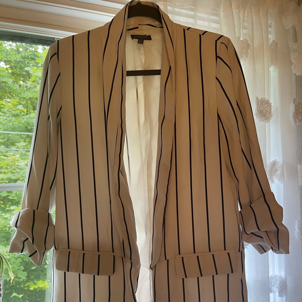 Relaxed Longline Blazer w/Ruched Sleeve